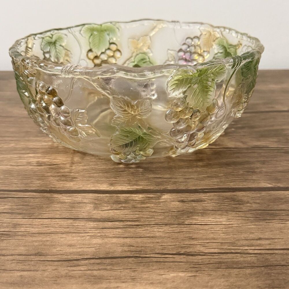 Aderia Vintage 9 1/2 Inch Glass Bowl With 3D Grapes & Grapevine | Japan|